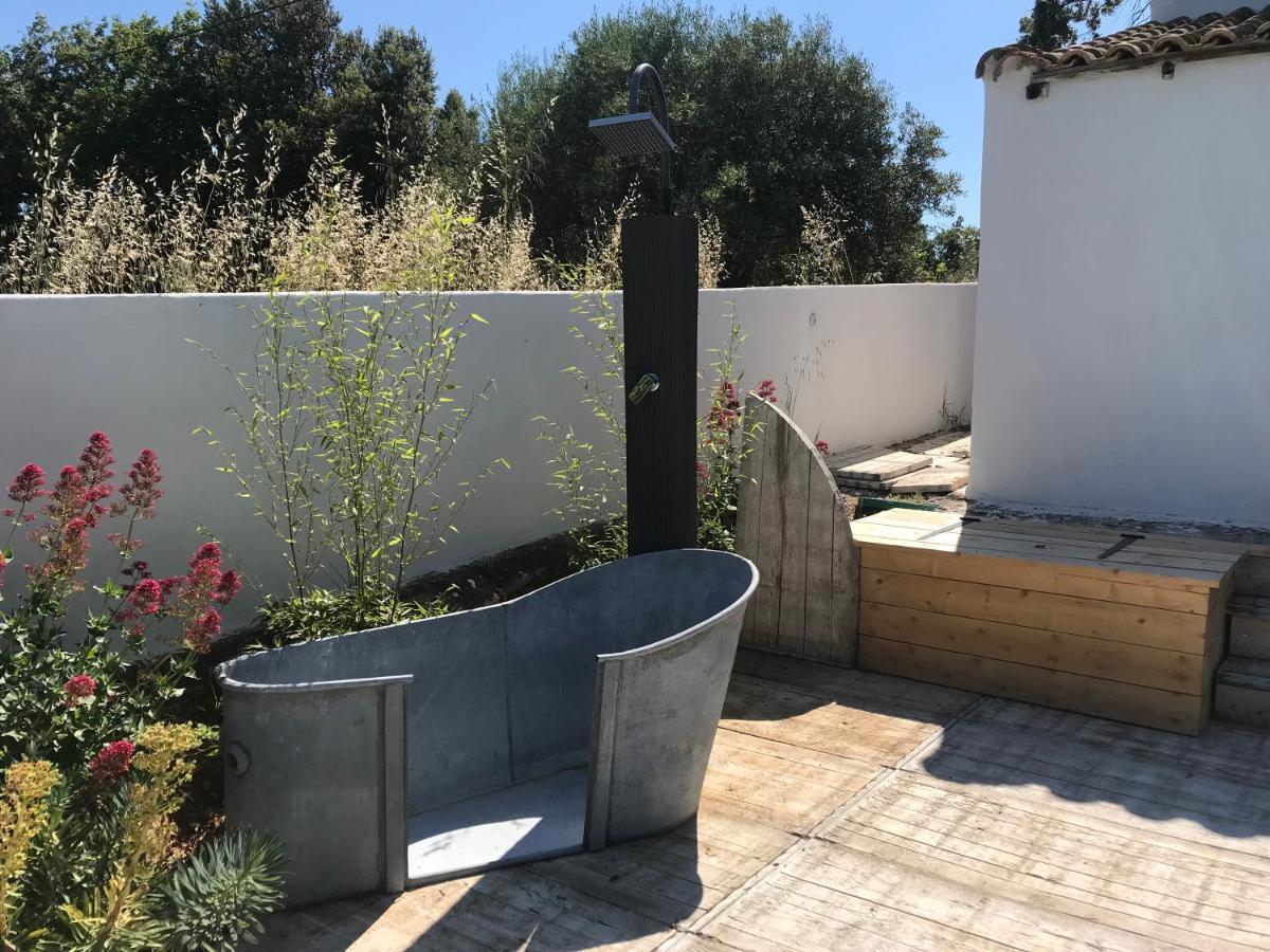 La Petite Sardine Bed & Breakfast Lirac Bagian luar foto