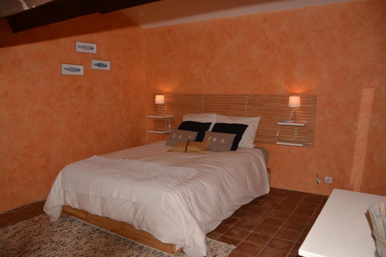 La Petite Sardine Bed & Breakfast Lirac Bagian luar foto
