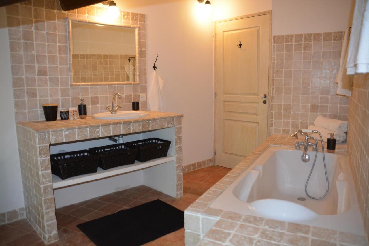 La Petite Sardine Bed & Breakfast Lirac Bagian luar foto