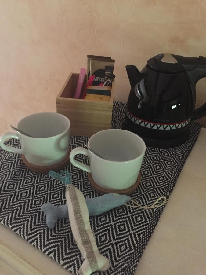 La Petite Sardine Bed & Breakfast Lirac Bagian luar foto
