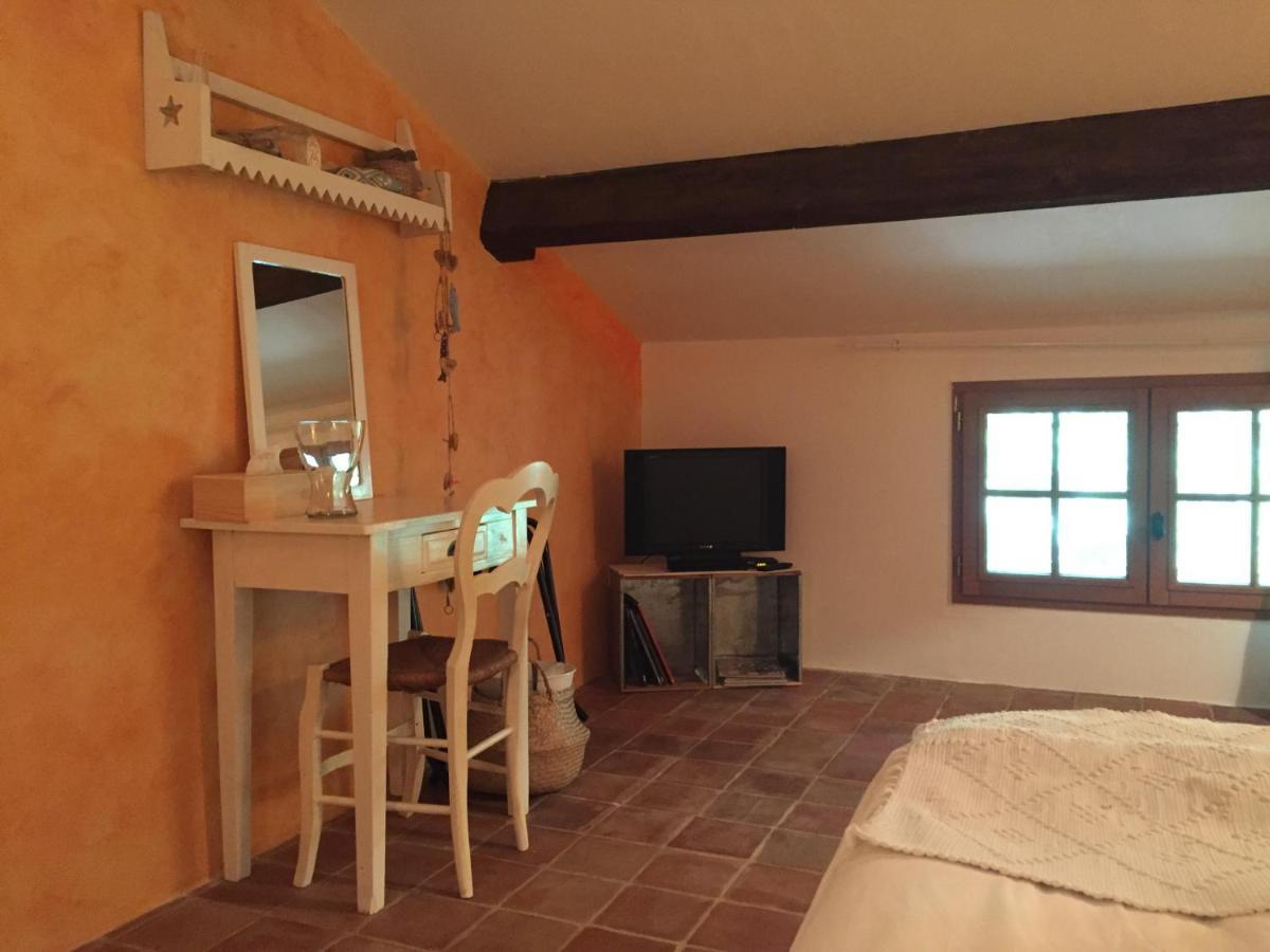 La Petite Sardine Bed & Breakfast Lirac Bagian luar foto