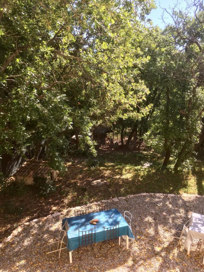 La Petite Sardine Bed & Breakfast Lirac Bagian luar foto